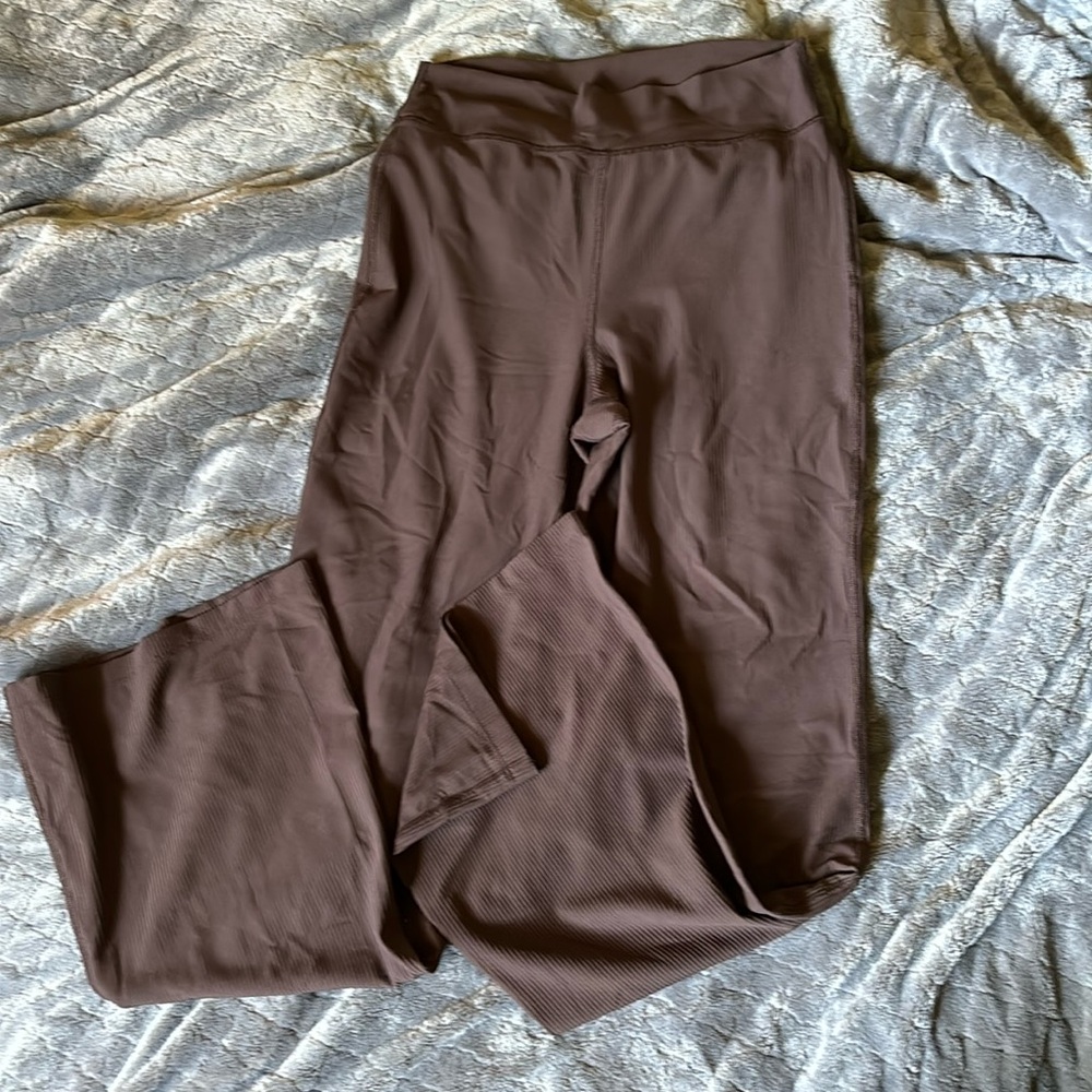 Ribbed yoga pants mid rise